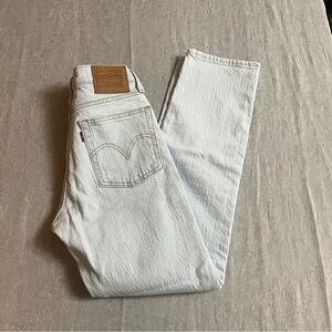 Levi's Wedgie Straight Button Fly Light Blue Jeans size 23